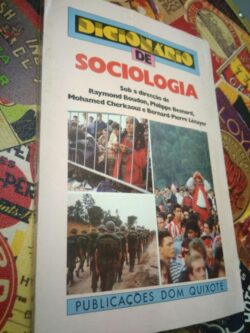 Dicionário de Sociologia - Raymon Boudon / outros