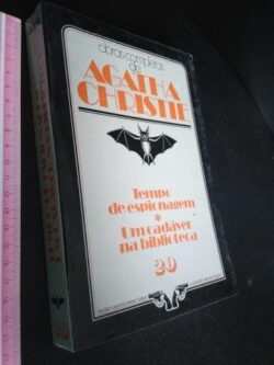 20 - Tempo de espionagem / Um cadáver na biblioteca - Agatha Christie