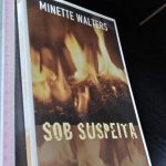 Sob suspeita - Minette Walters