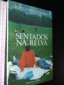 Sentados na relva (1.a ed.) - Fernando Namora