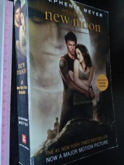 New moon - Stephenie Meyer