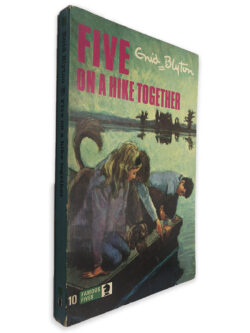 Five on a Hike Together - Enid Blyton