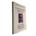 Um infinito silêncio - António Rebordão Navarro