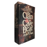 The clan of the cave bear a novel - Jean M. Auel