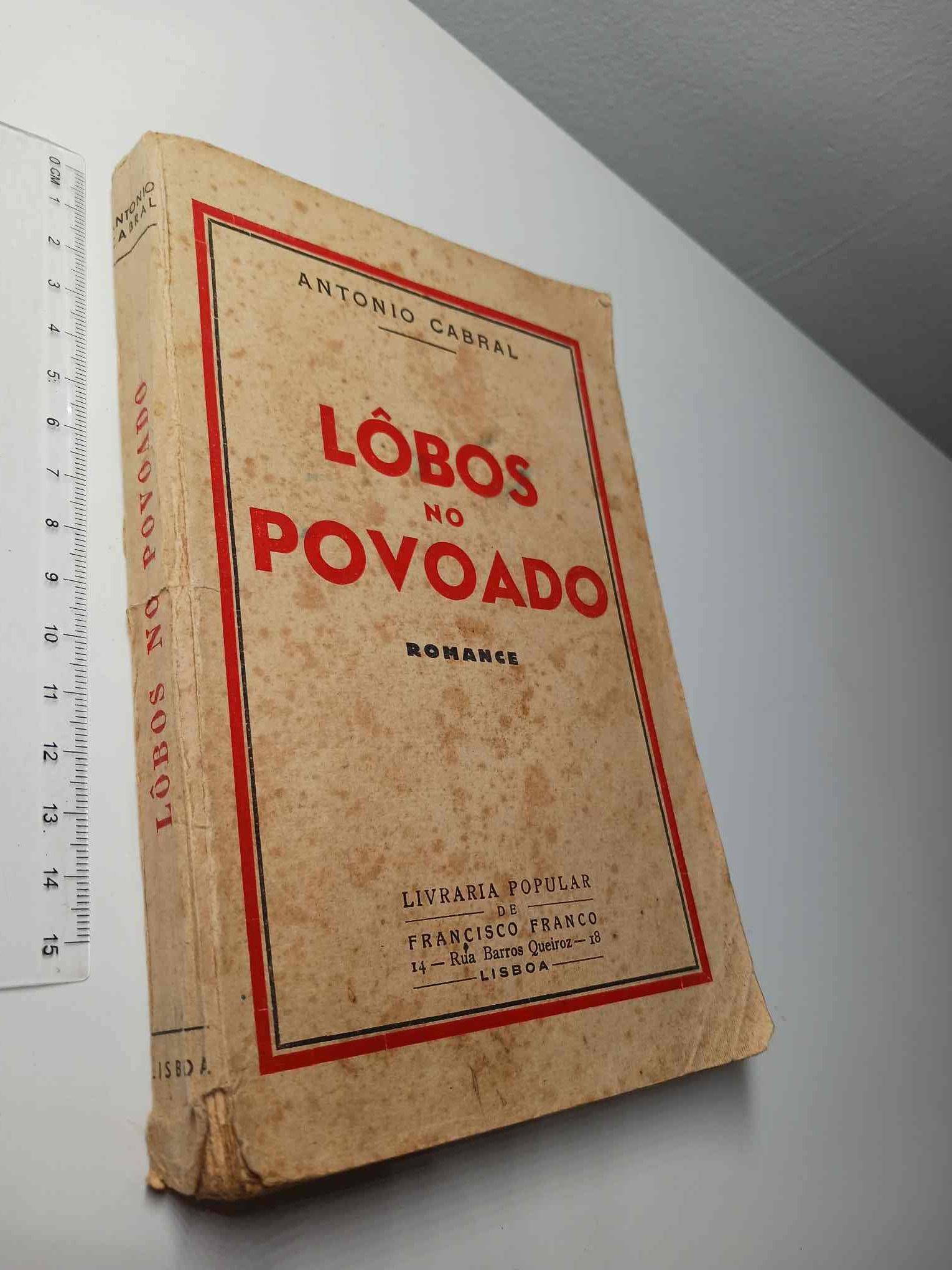 30-39EE1 - (36) Lobos no Povoado - Antonio Cabral - Image 1