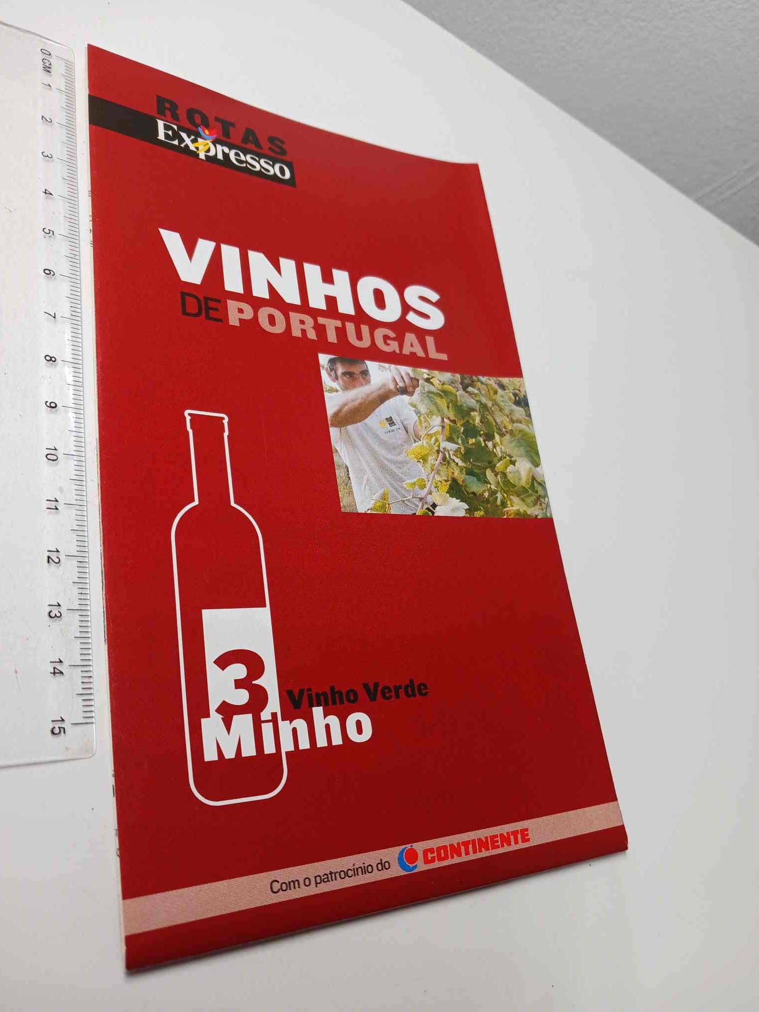 C317 - (8) Vinhos de Portugal - - Image 1