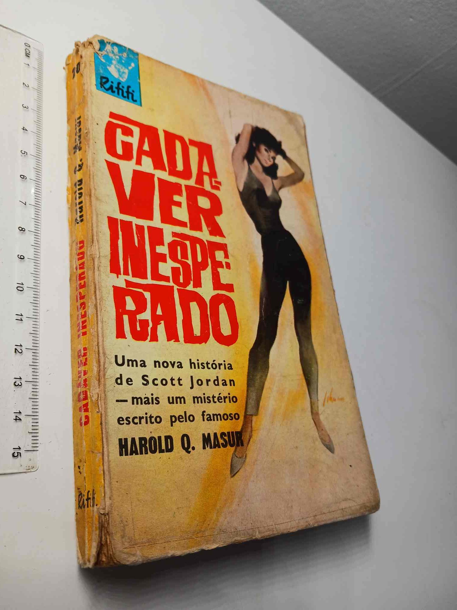 10-11DD13 - (32) Cadáver Inesperado - Harold Q. Masur - Image 1