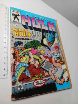 O Incrível Hulk Mulher-Hulk & Dinossauros -